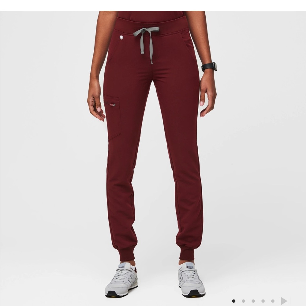 Figs Zamora Jogger Scrub Pants - Burgundy